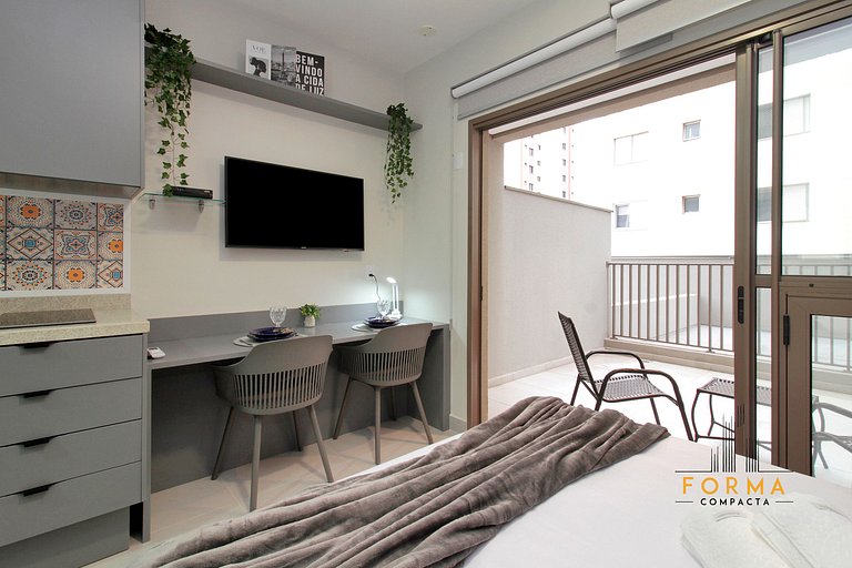 M107 Studio c/ varanda espaçosa | Tatuapé