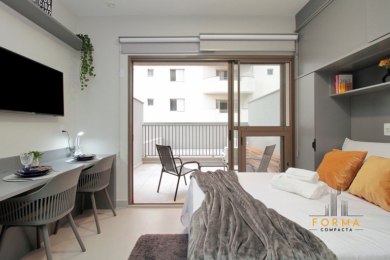 M107 Studio c/ varanda espaçosa | Tatuapé