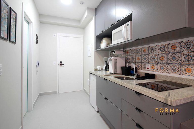 M107 Studio c/ varanda espaçosa | Tatuapé