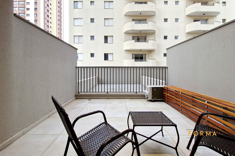 M107 Studio c/ varanda espaçosa | Tatuapé