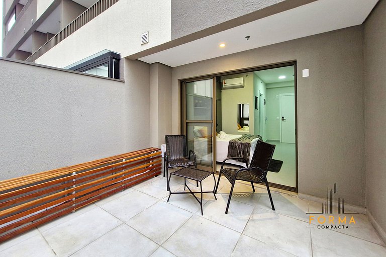 M107 Studio c/ varanda espaçosa | Tatuapé